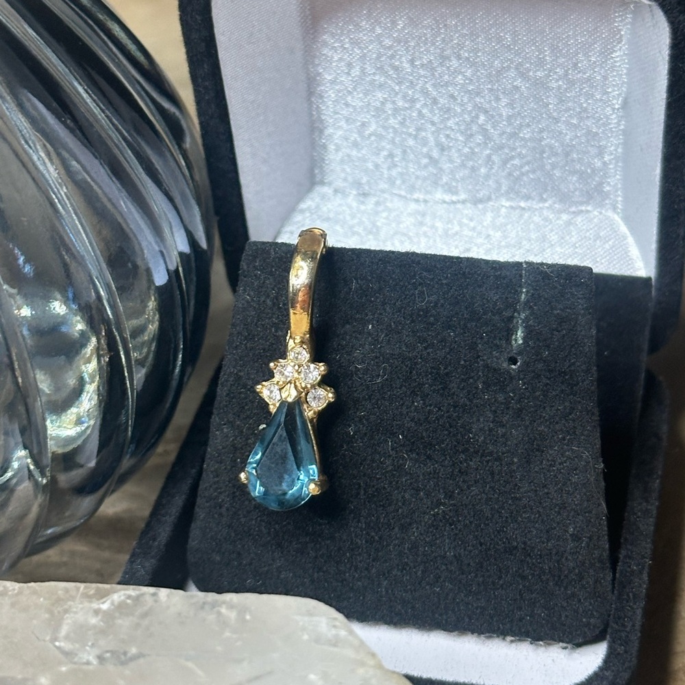 Roman Gold and Blue Topaz Teardrop Pendant - Picture 2 of 4